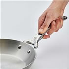 Removable clip-on handle in cast stainless steel